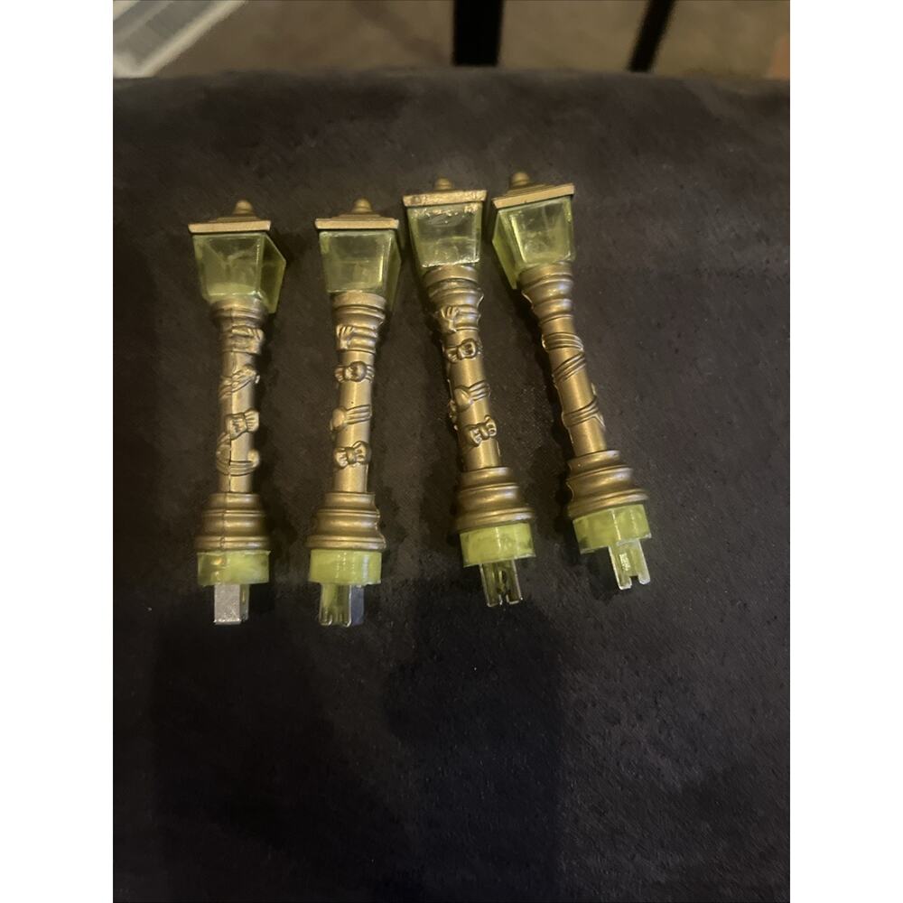 4 Trendmasters Christmas Magic Winter Wonderland Light Posts Poles TESTED
